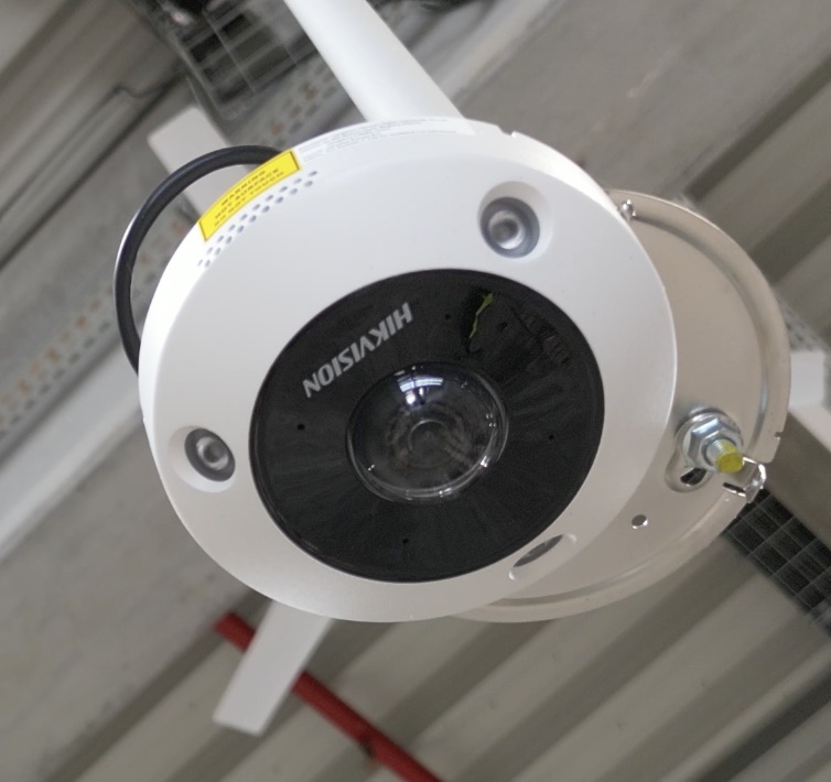 Caméra de vidéosurveillance 360° dans l'entrepôt IEFS