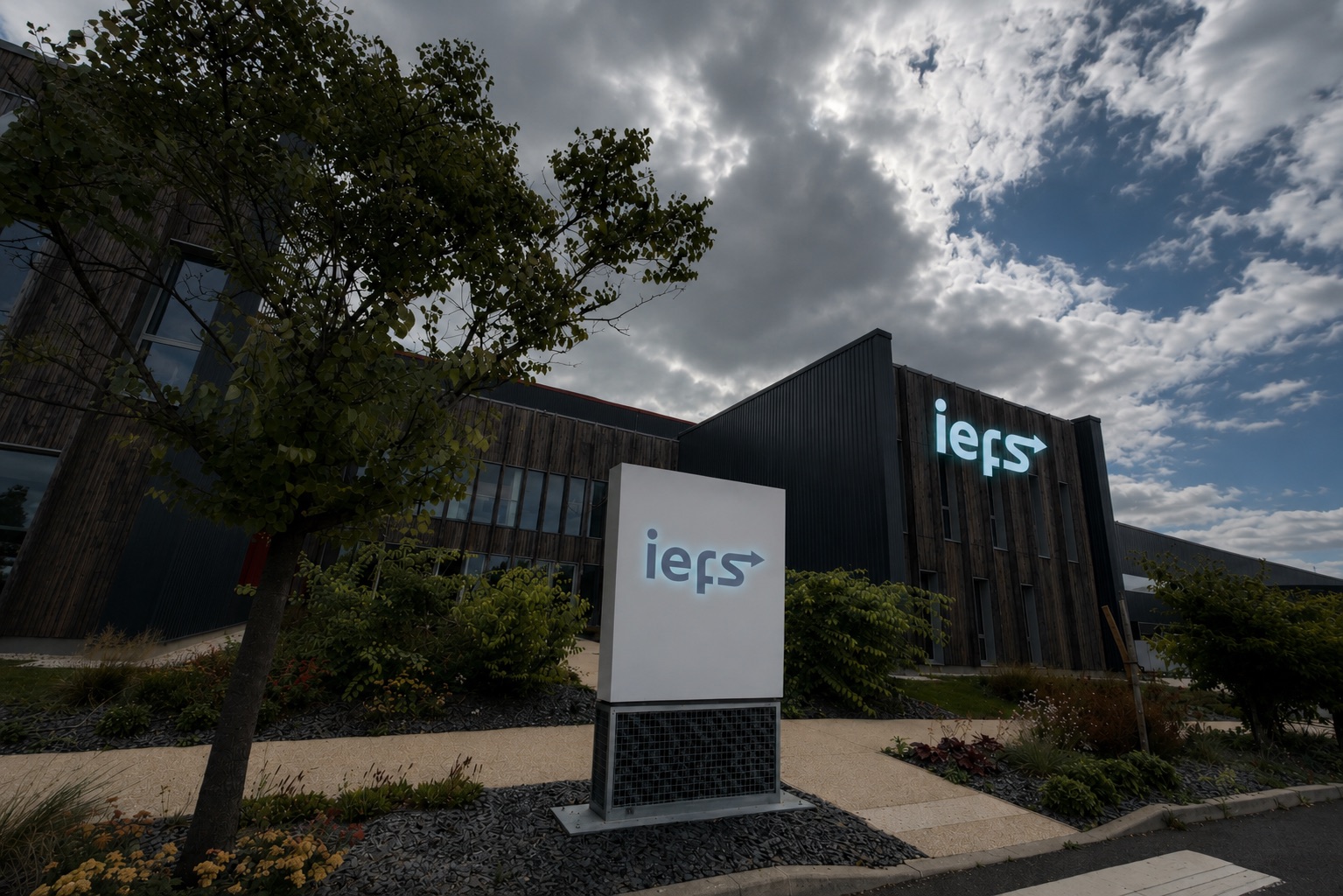 Entrepôt IEFS au Thillay, 6 000 m²