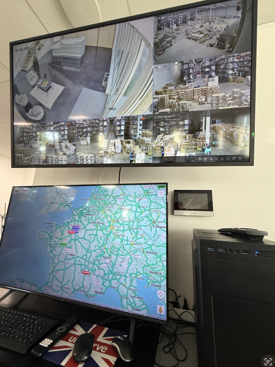 Poste de contrôle IEFS : vidéosurveillance et géolocalisation de la flotte en Europe